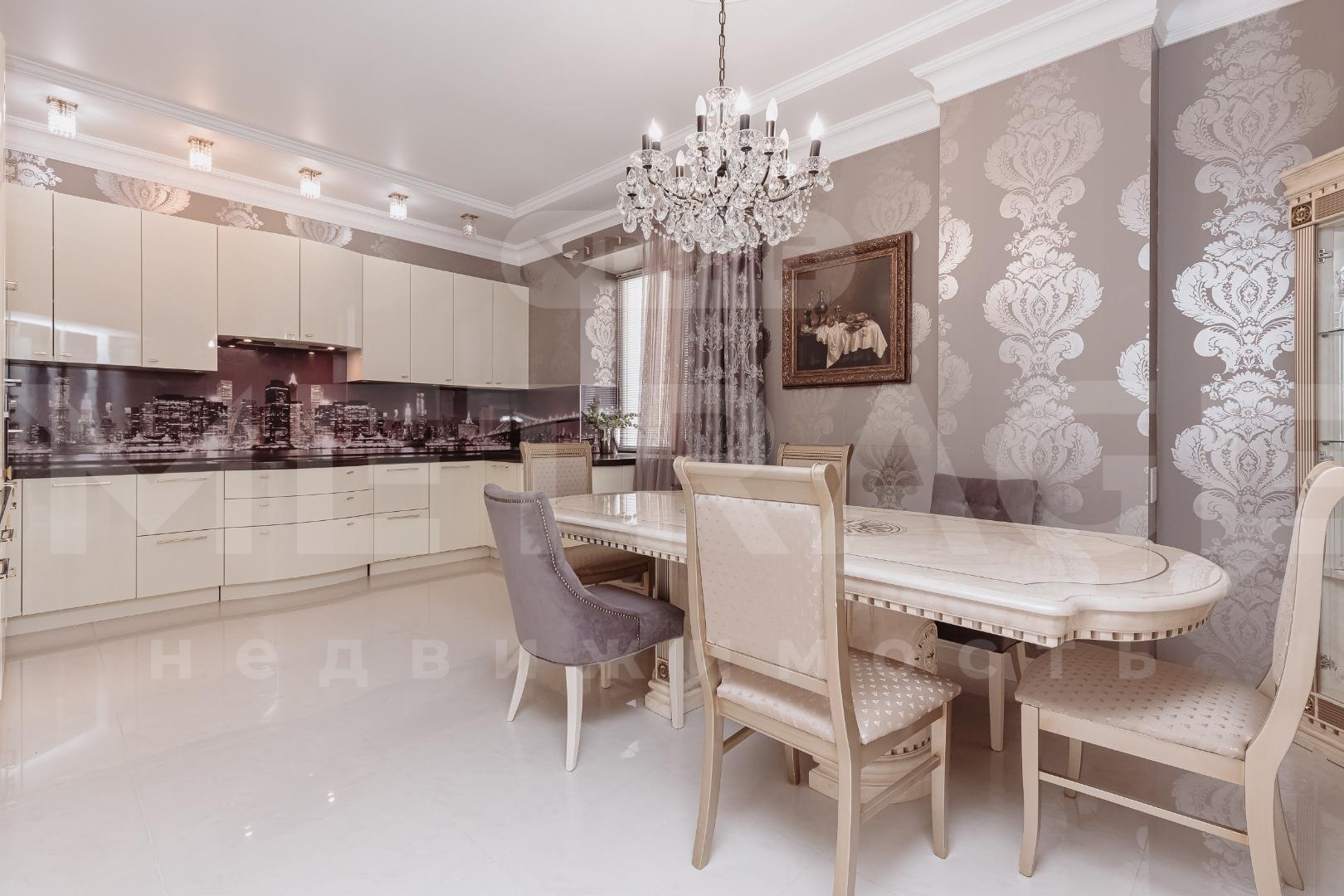 3- комн., кв., 140 м2., 3/9