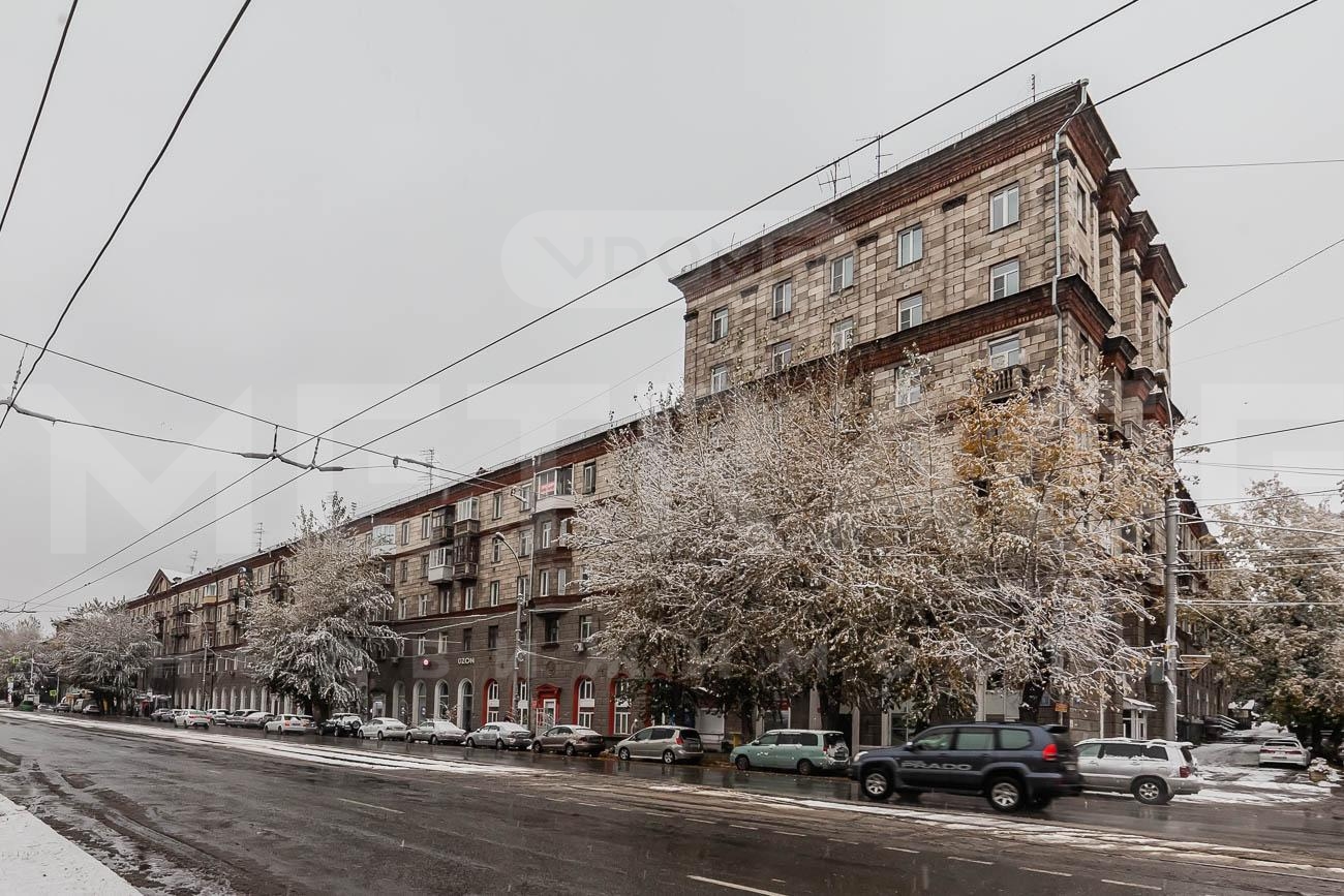 3-ком.кв., 70 м2, 2/5 этаж 