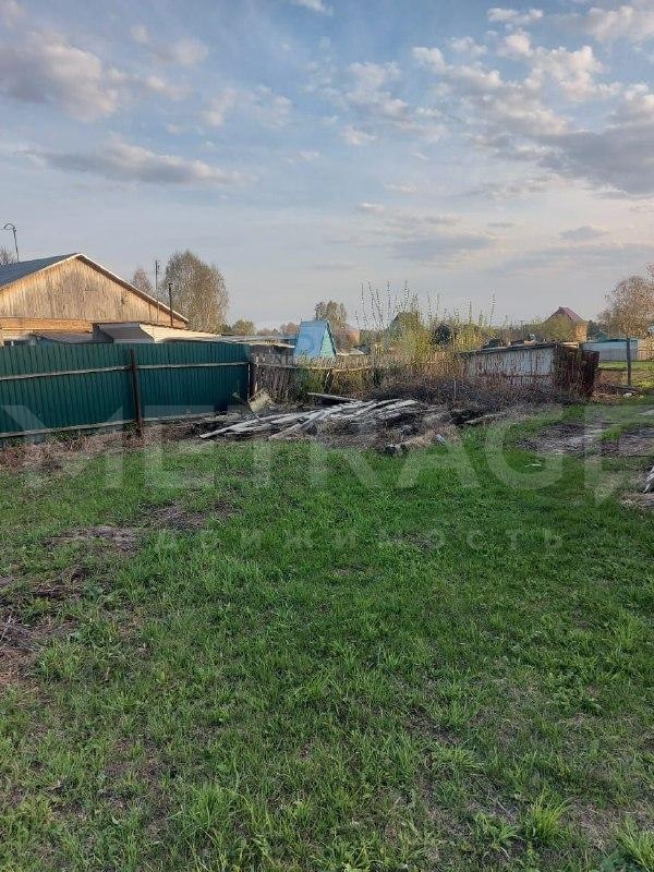 Продам земельный участок 11 сот.